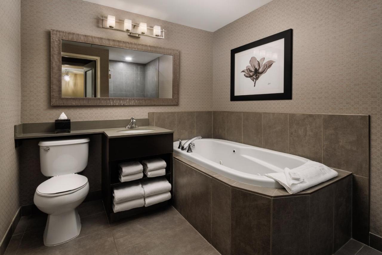 Pomeroy Hotel & Conference Centre Grande Prairie Bagian luar foto