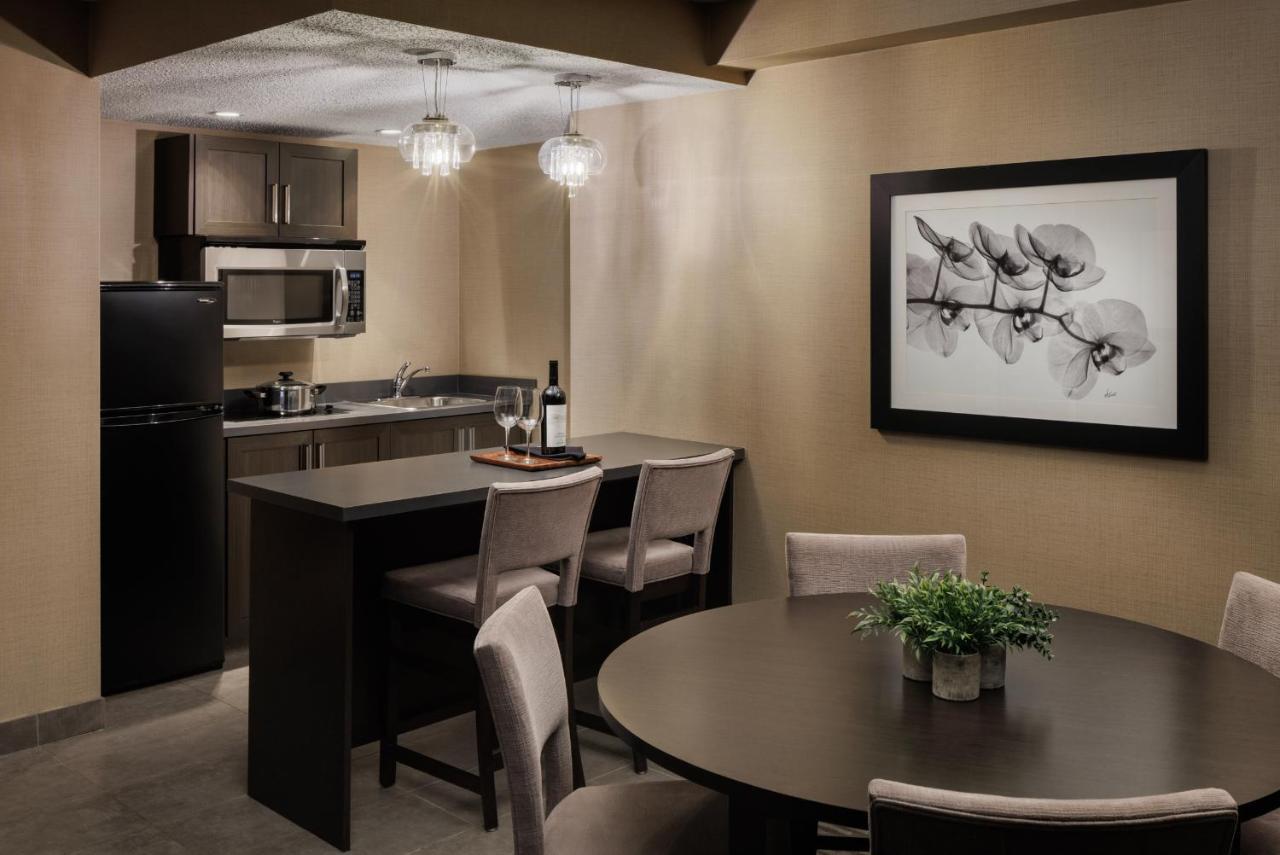 Pomeroy Hotel & Conference Centre Grande Prairie Bagian luar foto