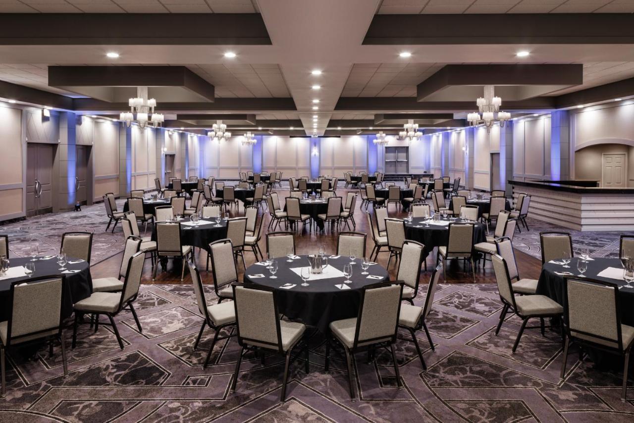 Pomeroy Hotel & Conference Centre Grande Prairie Bagian luar foto
