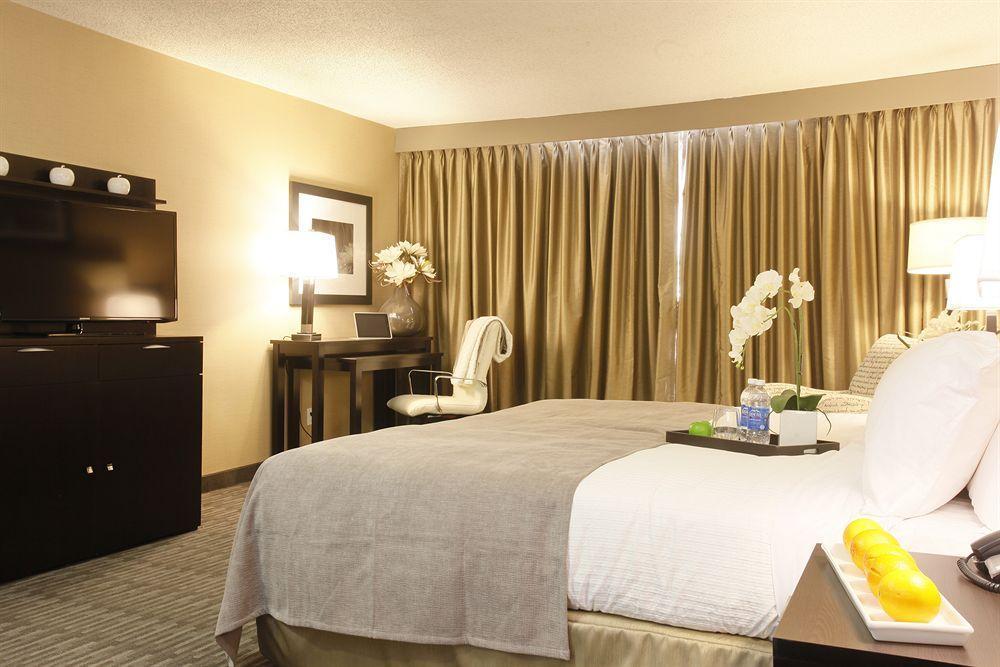 Pomeroy Hotel & Conference Centre Grande Prairie Bagian luar foto